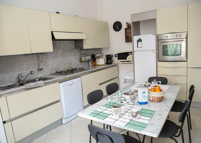 Manara 雷焦艾米利亚