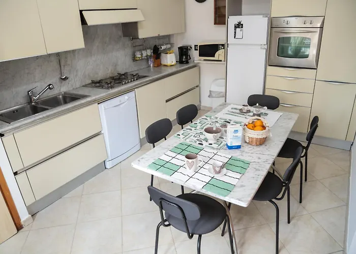 Manara 招待所 雷焦艾米利亚